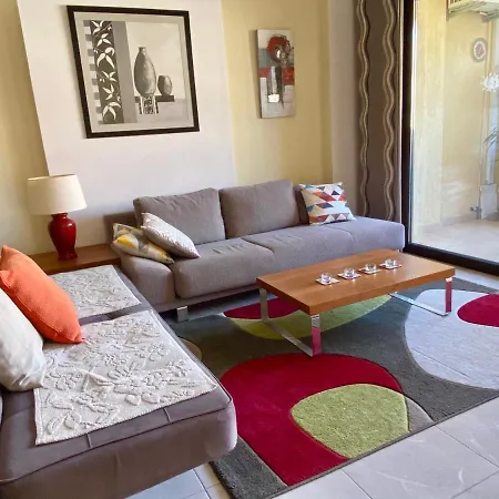 아파트 Luxury Apartment, Close To The Sea