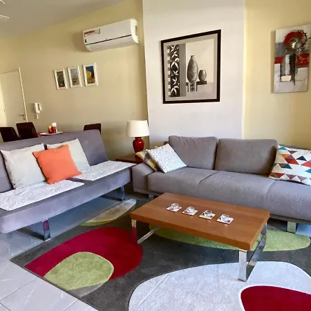Luxury Apartment, Close To The Sea 아파트 *