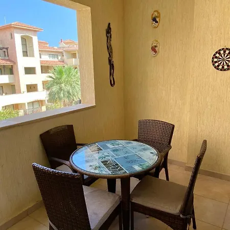 Luxury Apartment, Close To The Sea Apartament