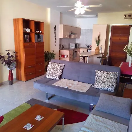 Luxury Apartment, Close To The Sea Apartmán
